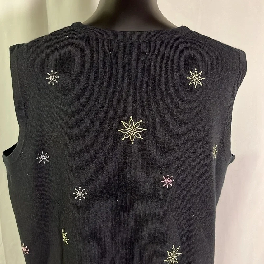 CJ Banks Black Embroidered Snowflake Print Sleeveless Shell Sweater